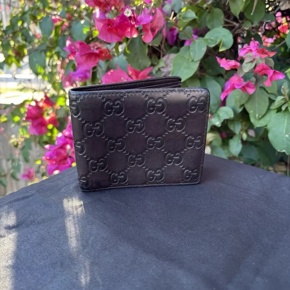 GUCCI Men’s Gucccissima Leather Bifold Wallet Brown